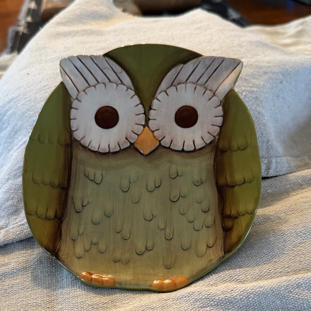 Grasslands Road Olive Green Plate